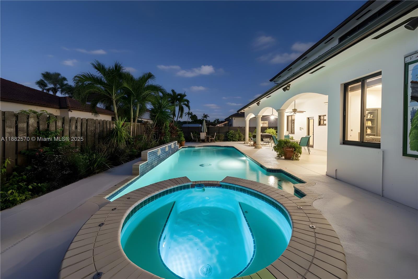 16533 NW 77th Path Miami Lakes, FL 33016