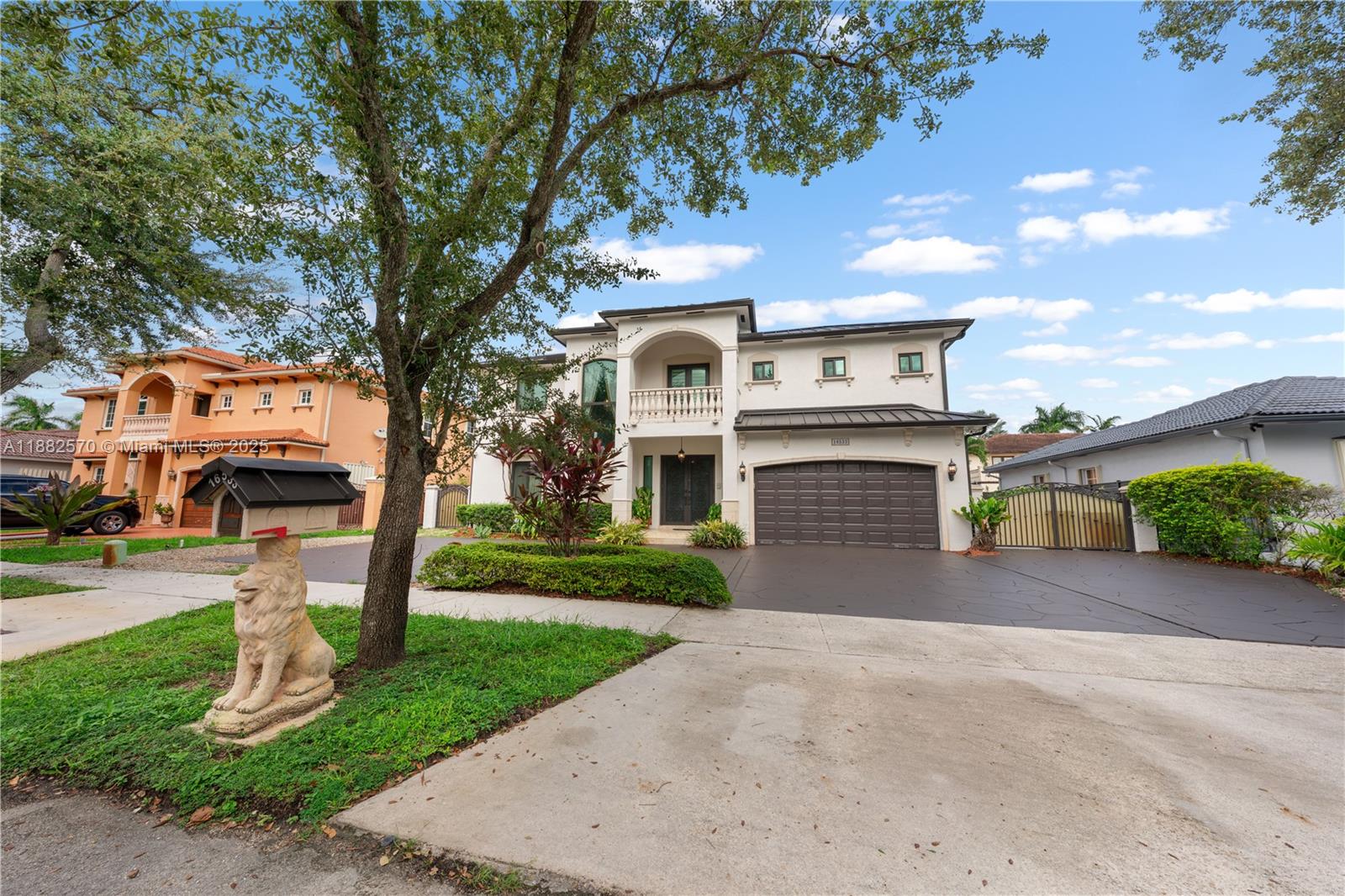 16533 NW 77th Path Miami Lakes, FL 33016