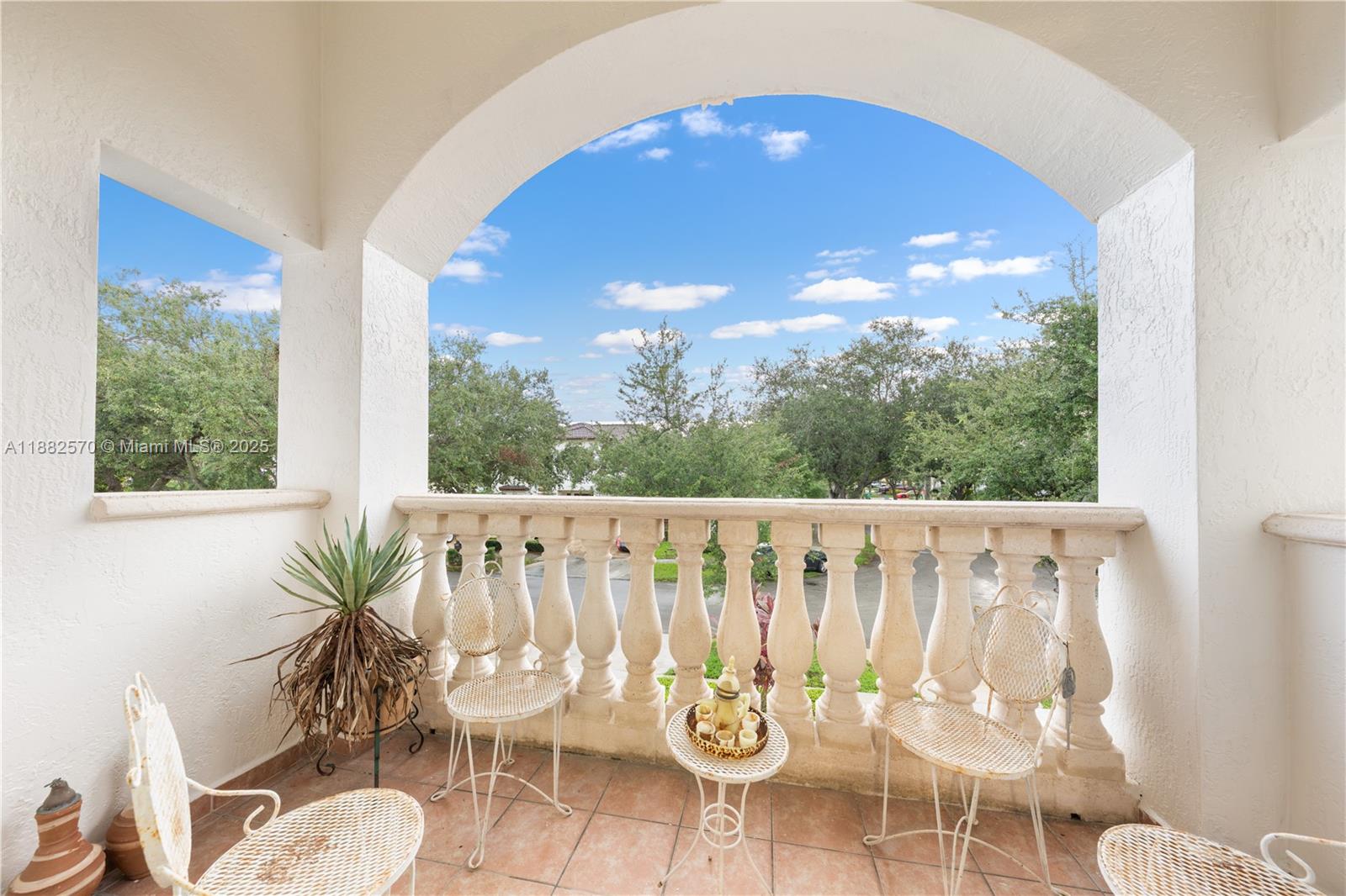 16533 NW 77th Path Miami Lakes, FL 33016