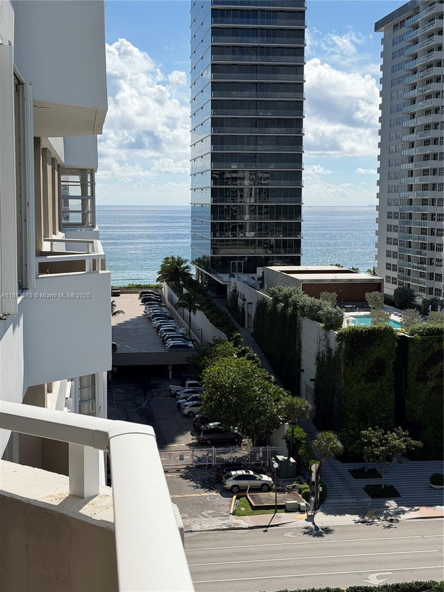 1985 S Ocean Dr #8L