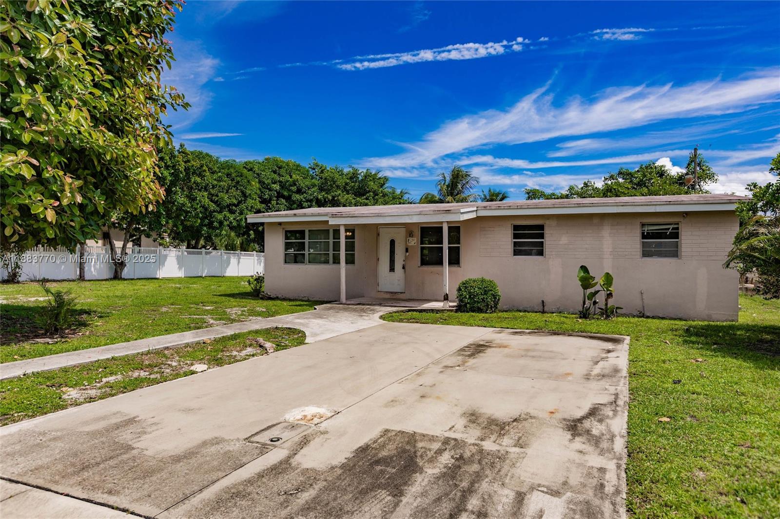 139 NW 12th Ave