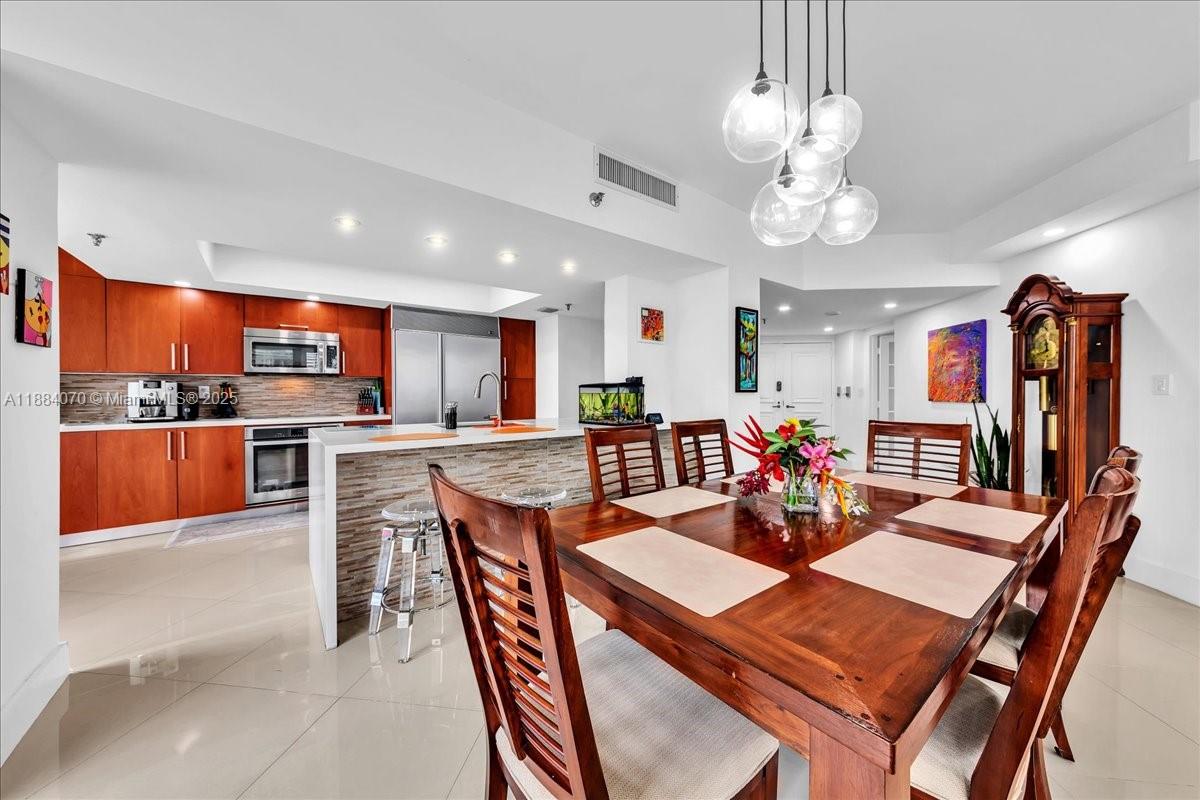 image Brickell Key One10