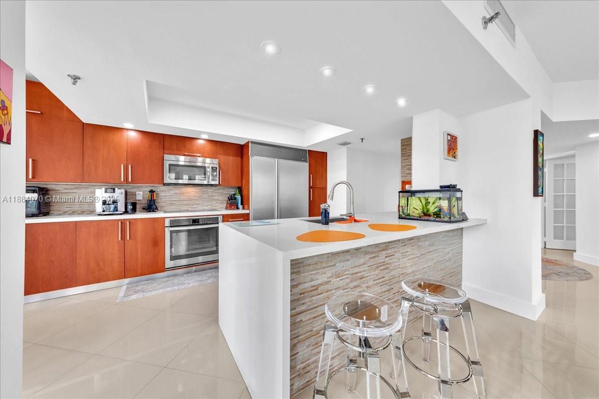 image Brickell Key One15