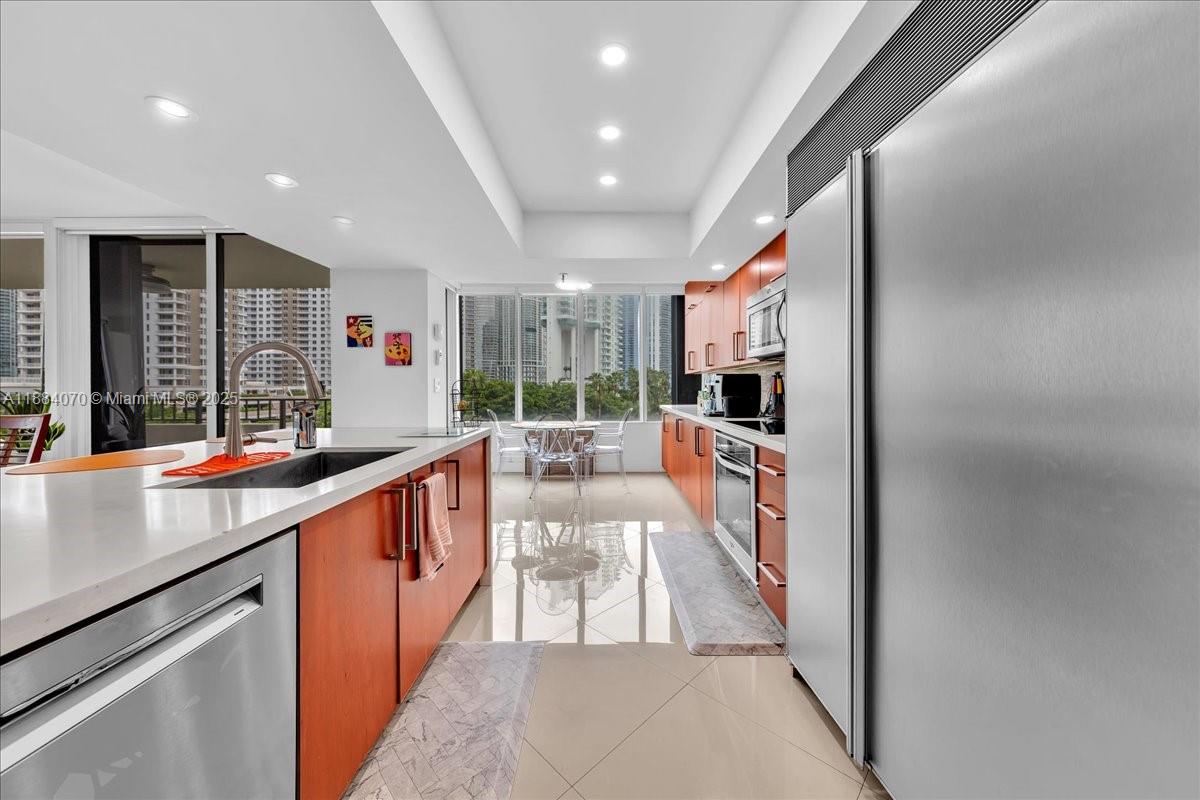 image Brickell Key One20