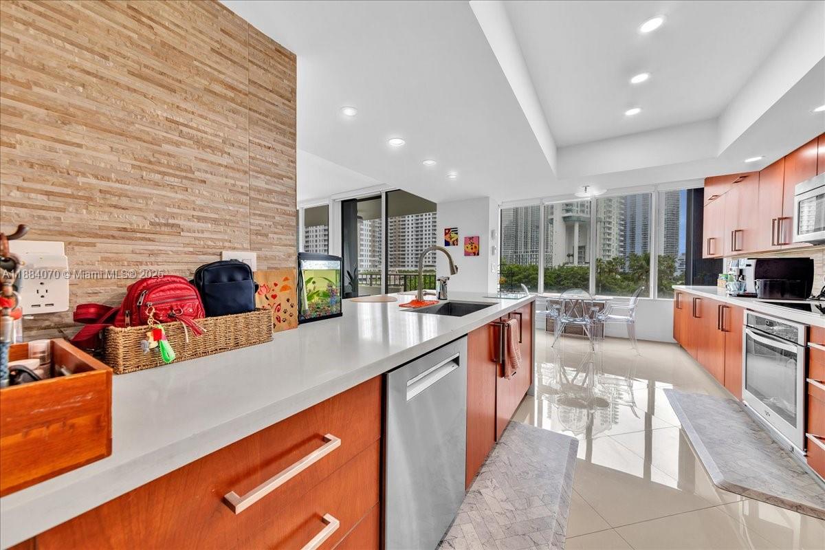 image Brickell Key One21