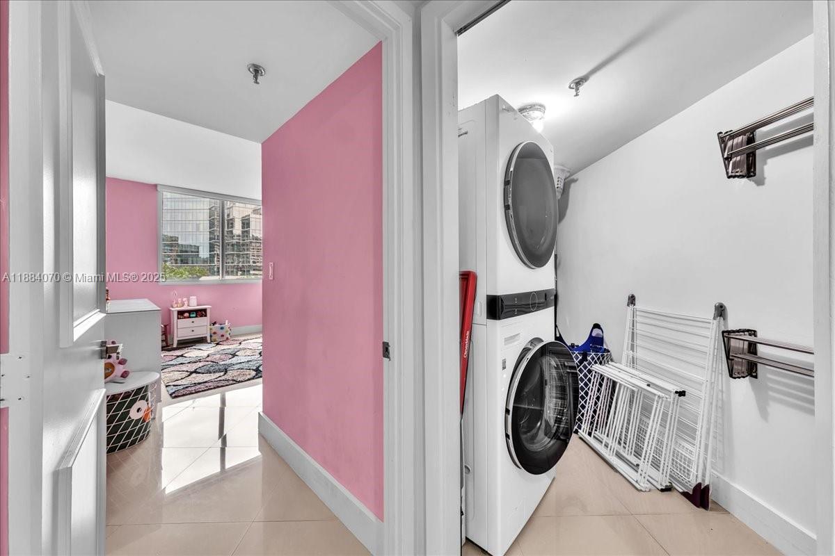 image Brickell Key One25
