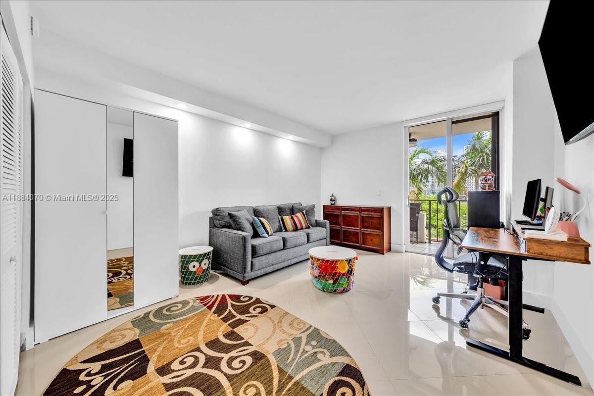 image Brickell Key One31