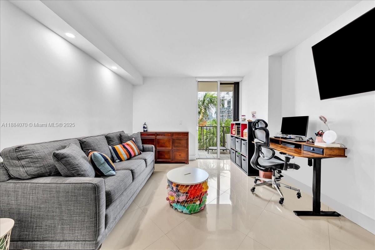 image Brickell Key One32
