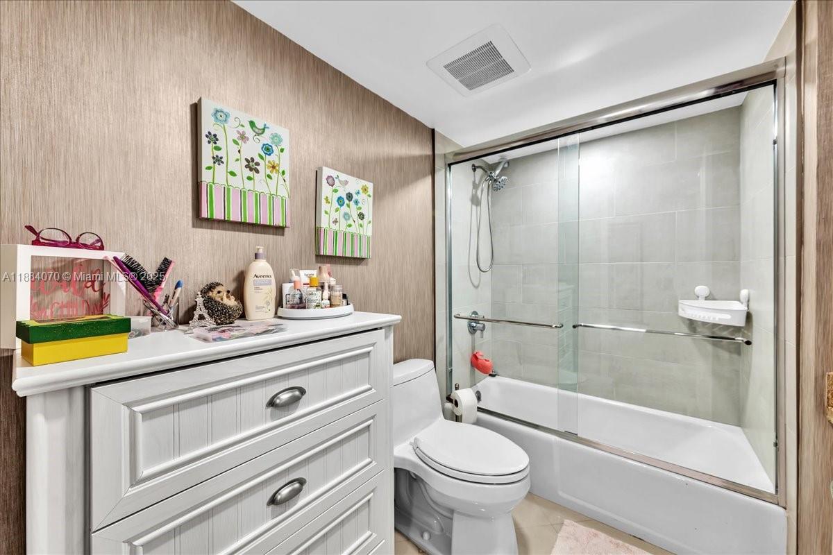 image Brickell Key One36