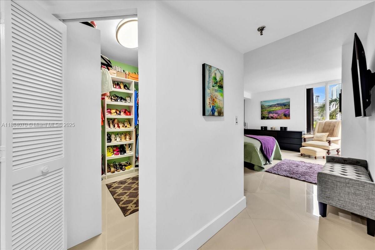 image Brickell Key One37