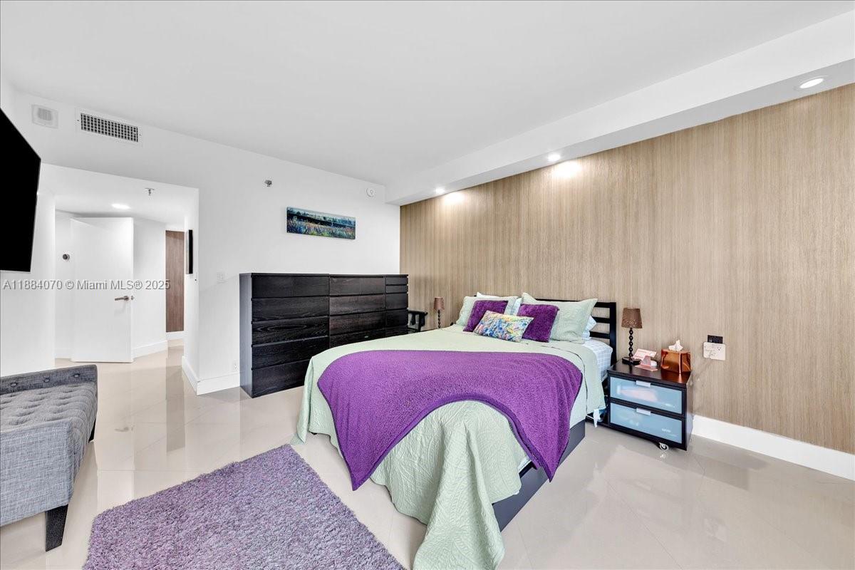 image Brickell Key One41