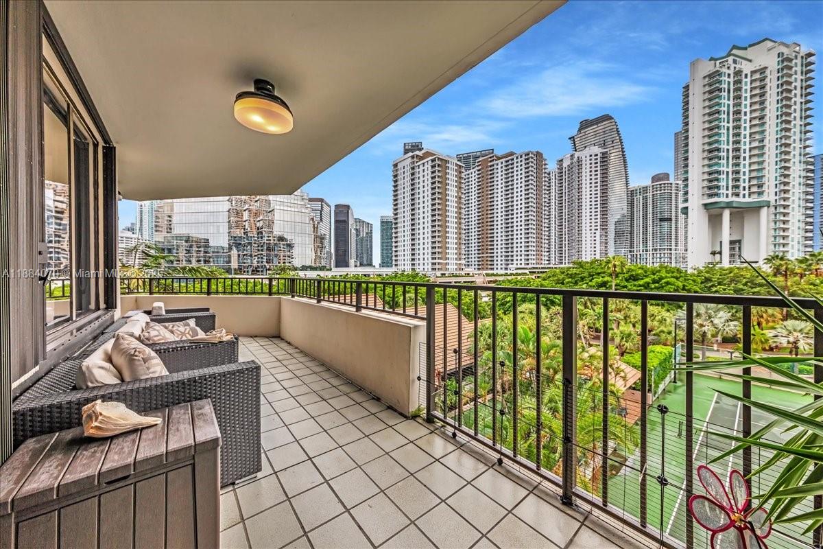 image Brickell Key One46
