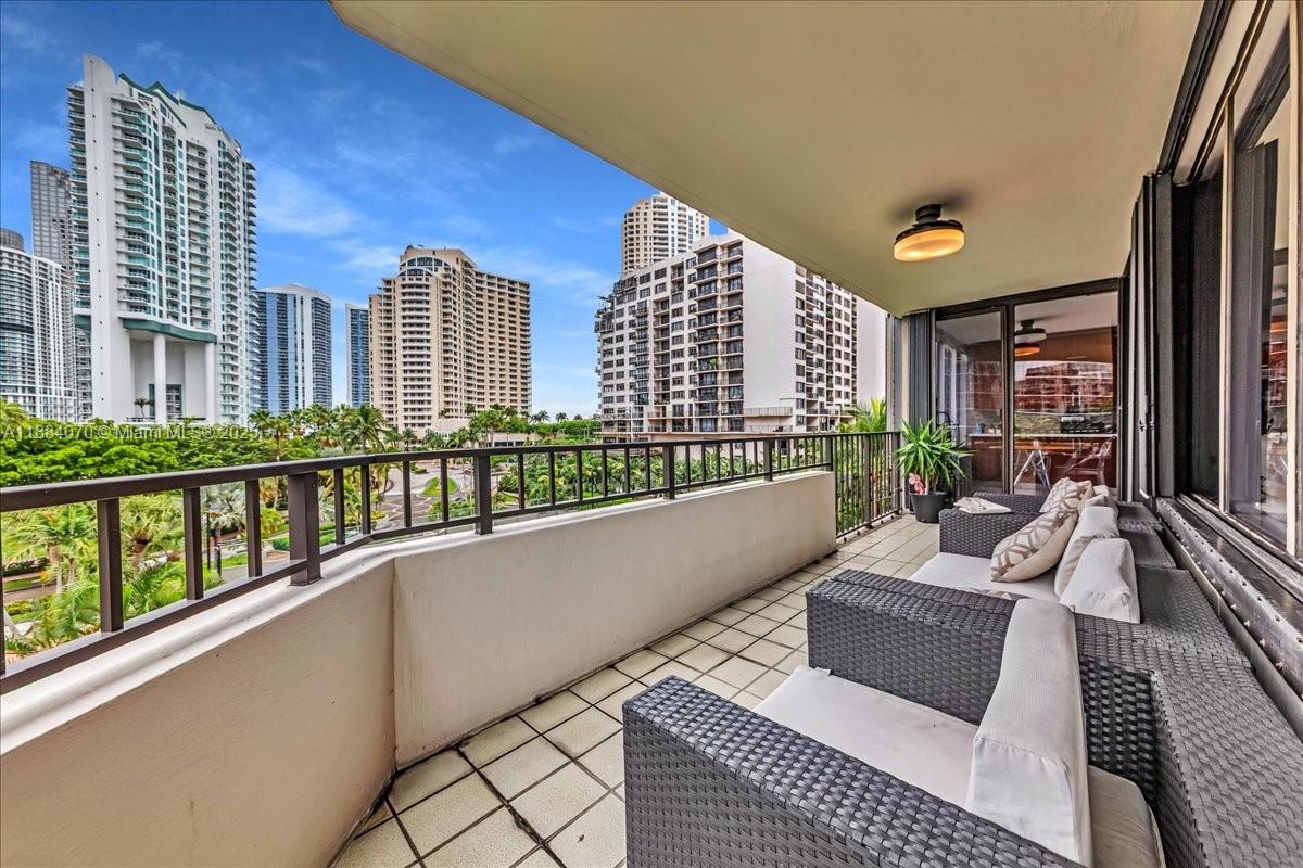 image Brickell Key One50