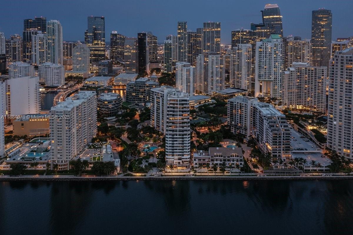 image Brickell Key One68
