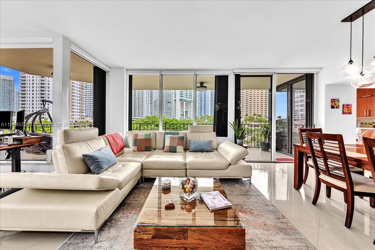 image Brickell Key One6