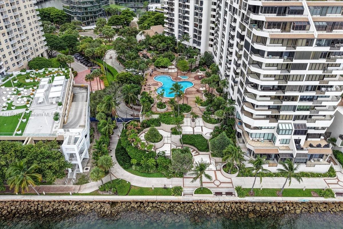 image Brickell Key One72