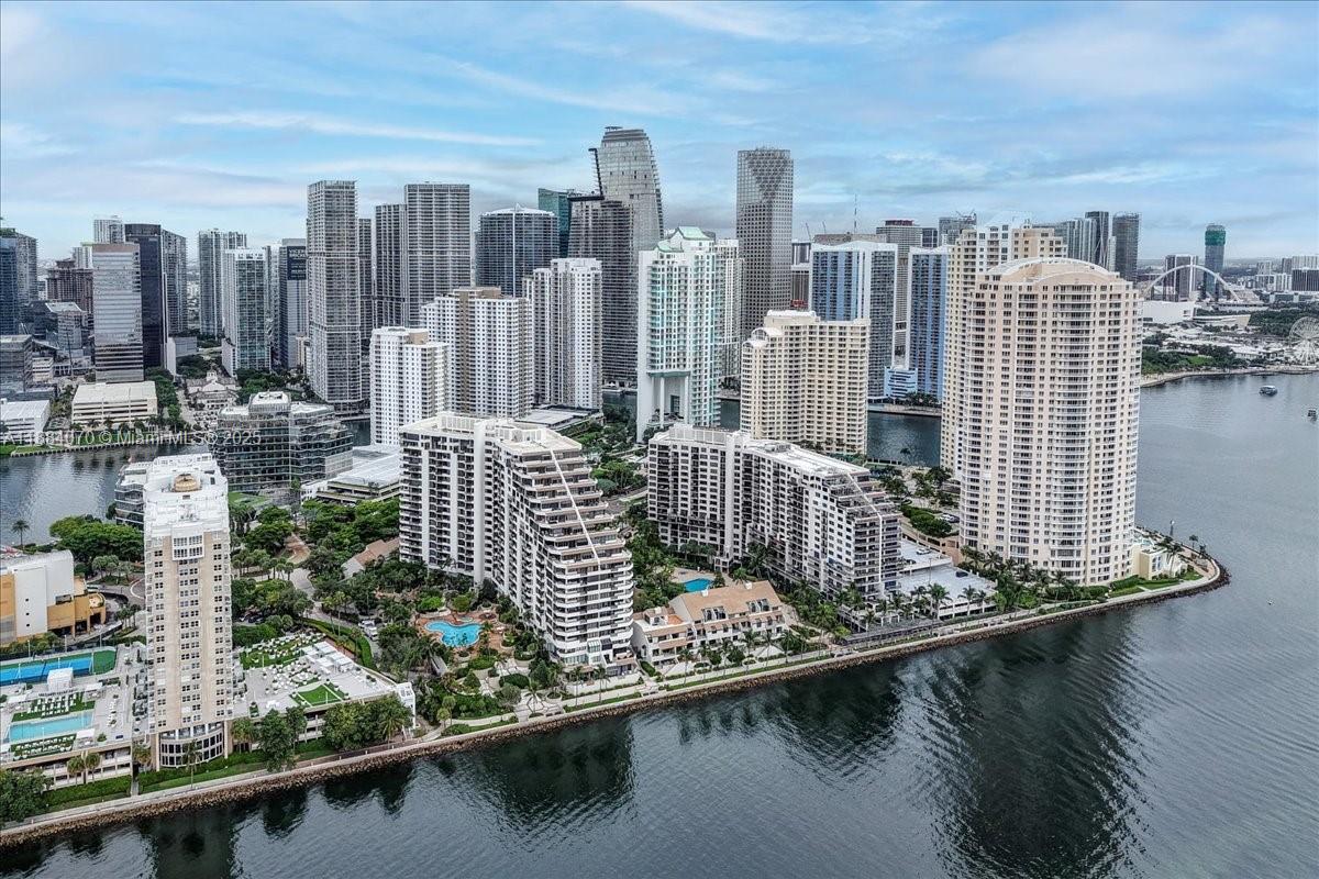image Brickell Key One75