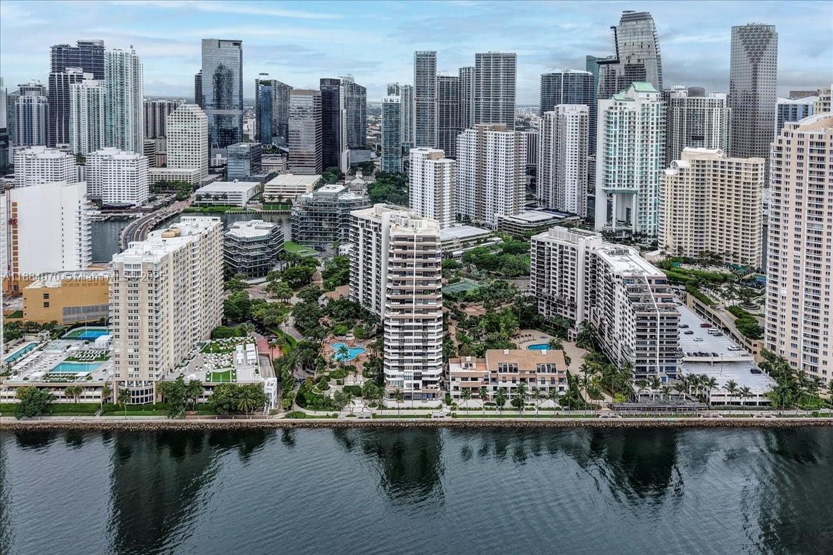 image Brickell Key One76