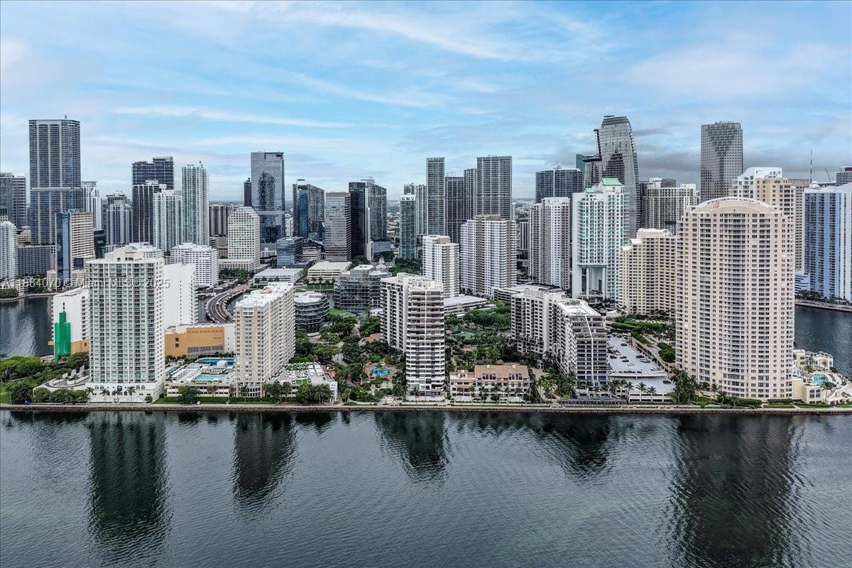 image Brickell Key One77