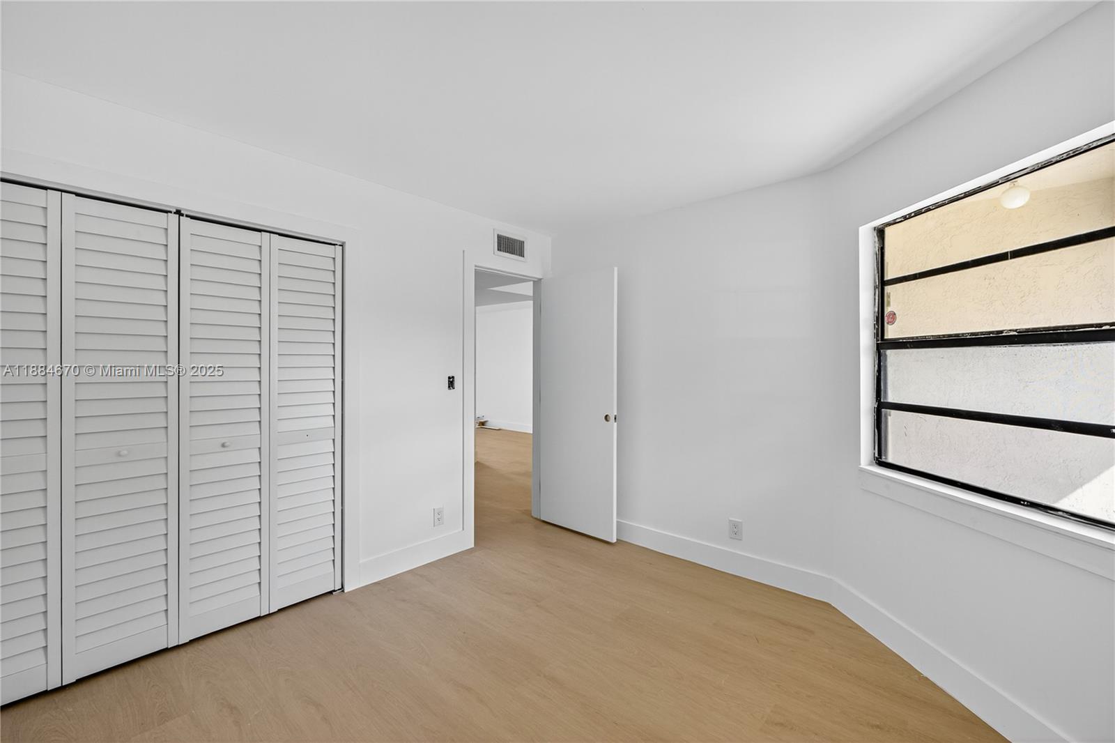 4198 Lakeside Dr #4198 Tamarac, FL 33319