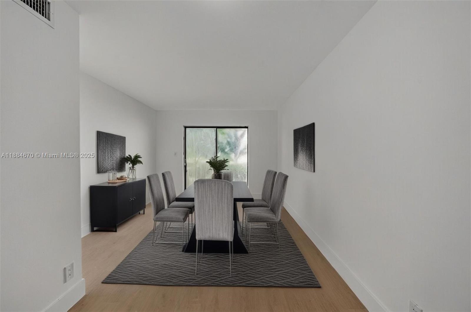 4198 Lakeside Dr #4198 Tamarac, FL 33319