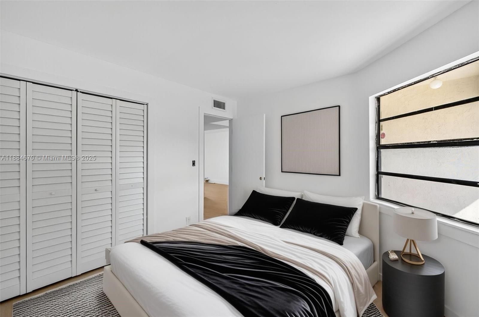 4198 Lakeside Dr #4198 Tamarac, FL 33319