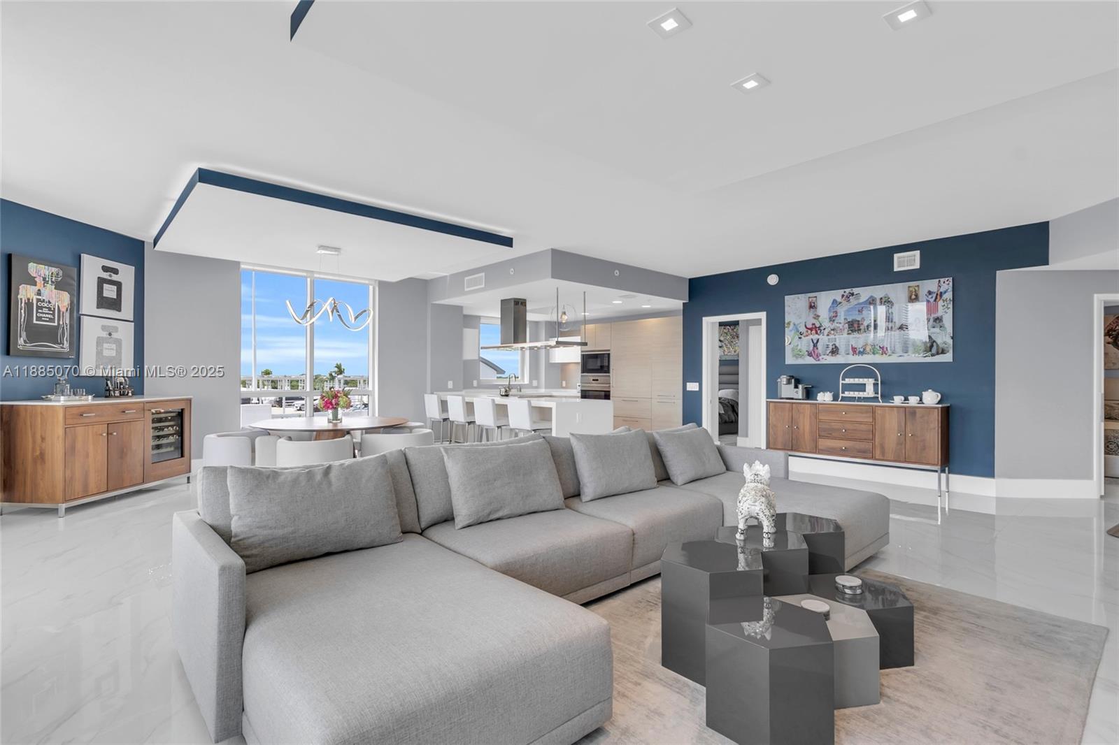 17111 Biscayne Blvd #602 North Miami Beach, FL 33160