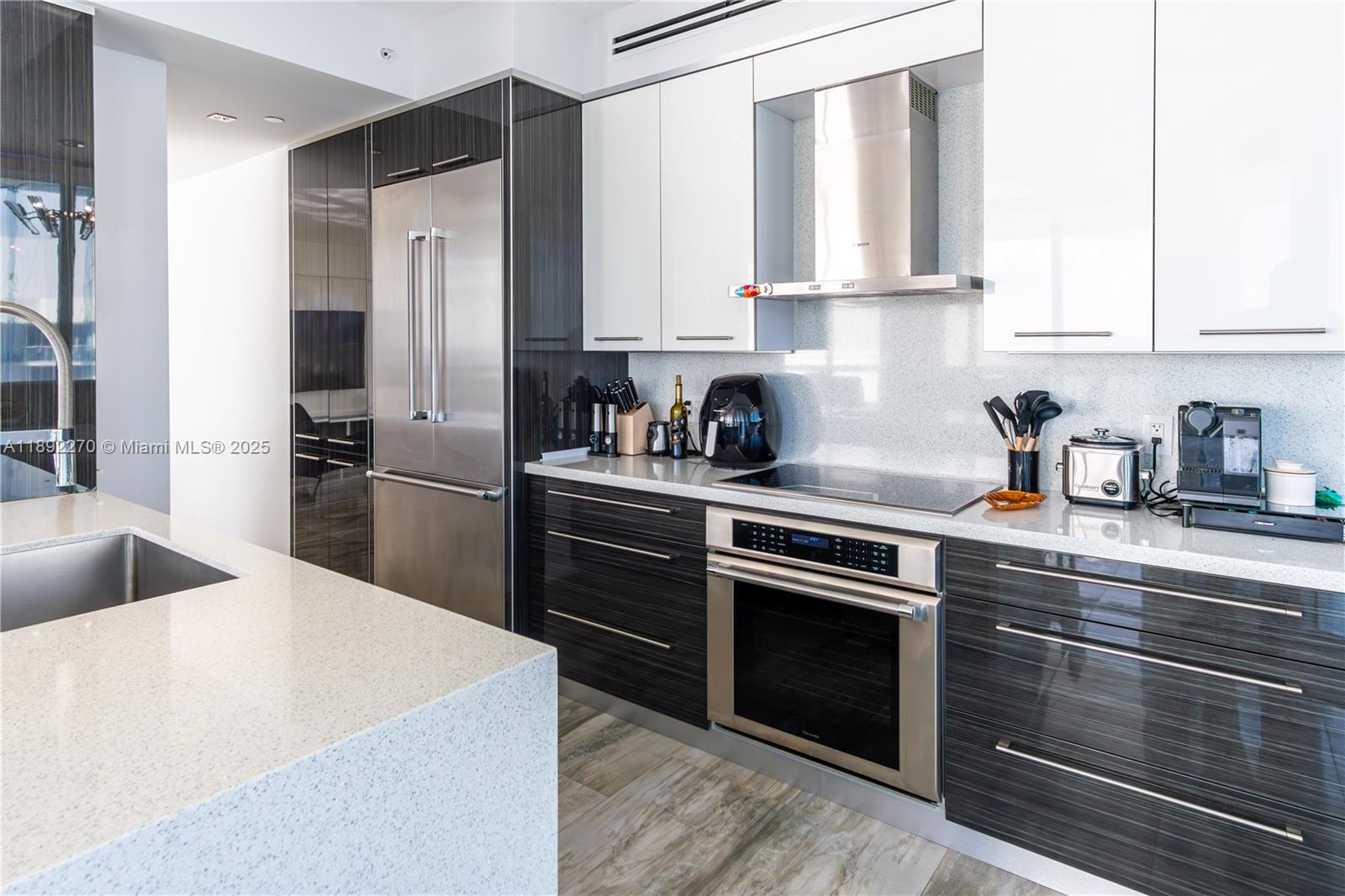 16425 Collins Ave #OS16A Sunny Isles Beach, FL 33160