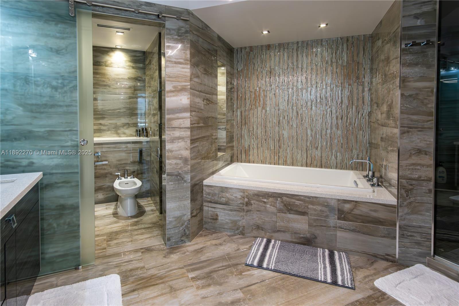 16425 Collins Ave #OS16A Sunny Isles Beach, FL 33160