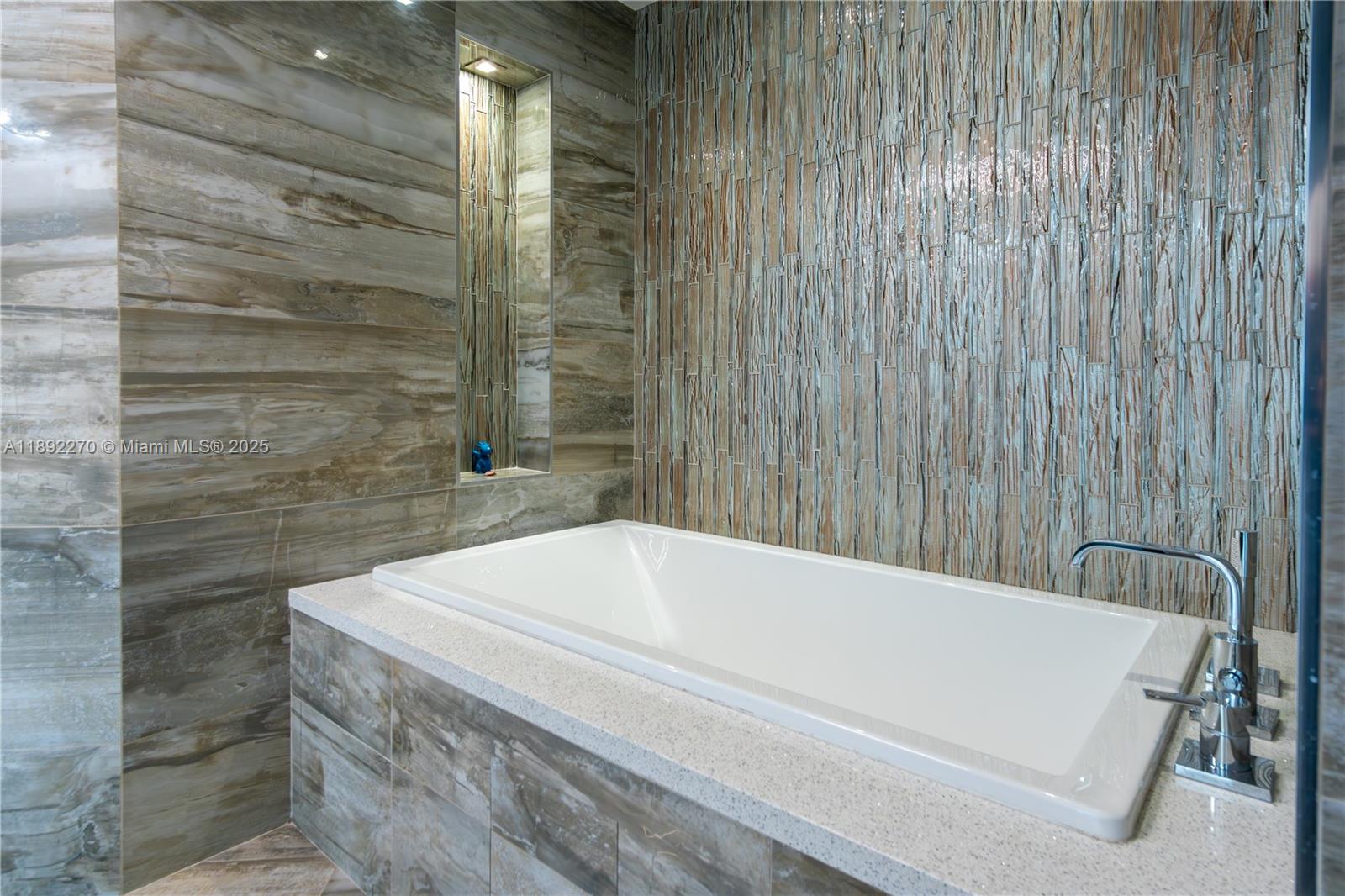 16425 Collins Ave #OS16A Sunny Isles Beach, FL 33160