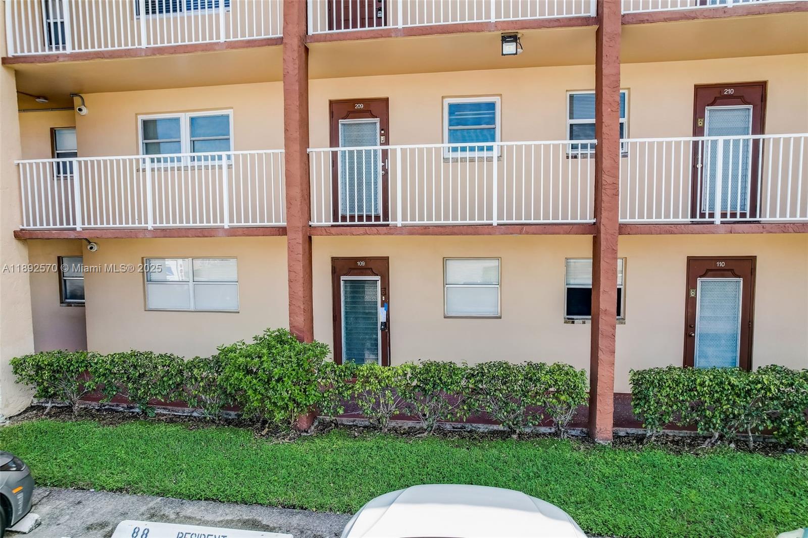 9001 Sunrise Lks Blvd #109