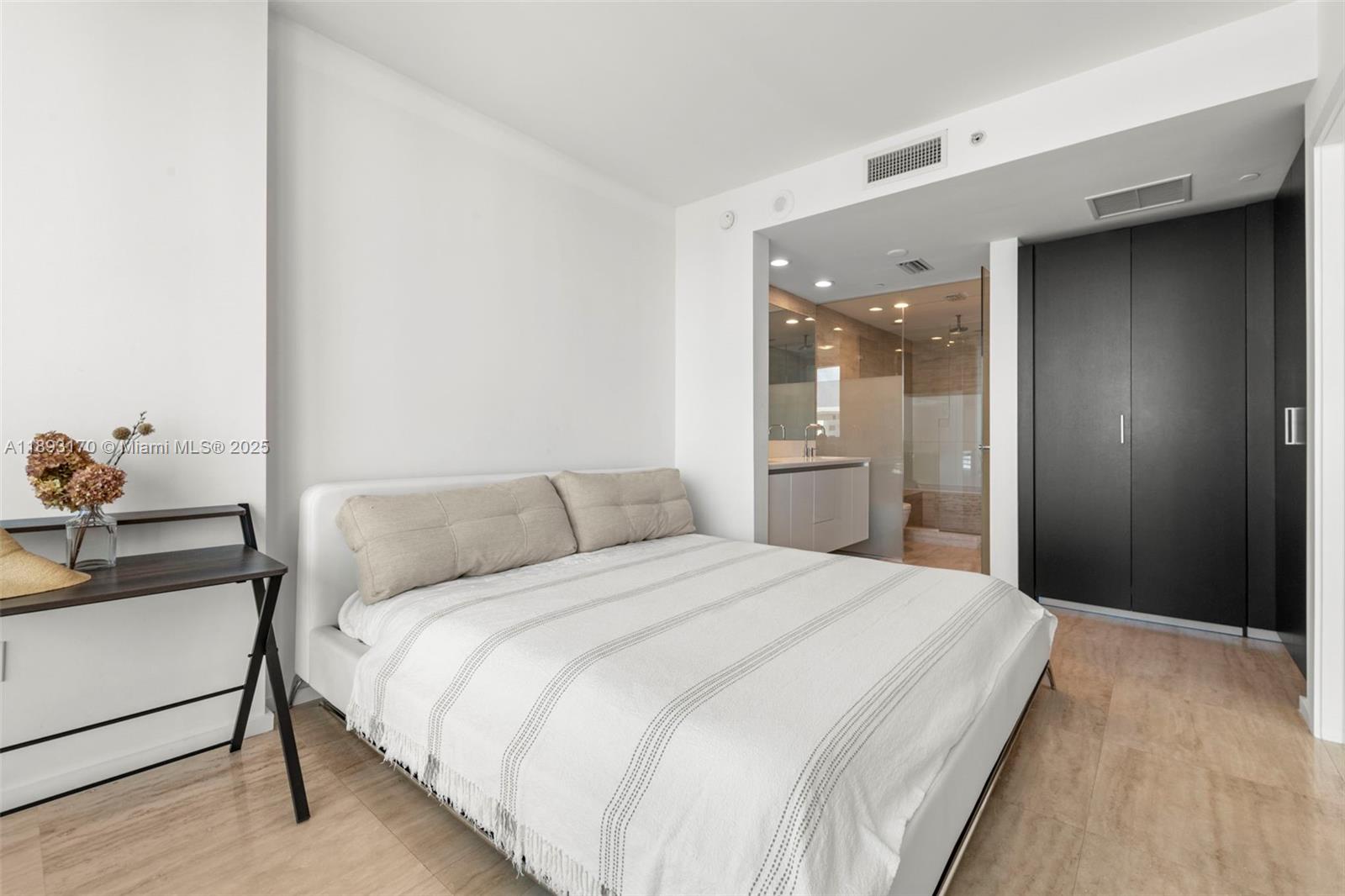 1445 16th St #1104 Miami Beach, FL 33139