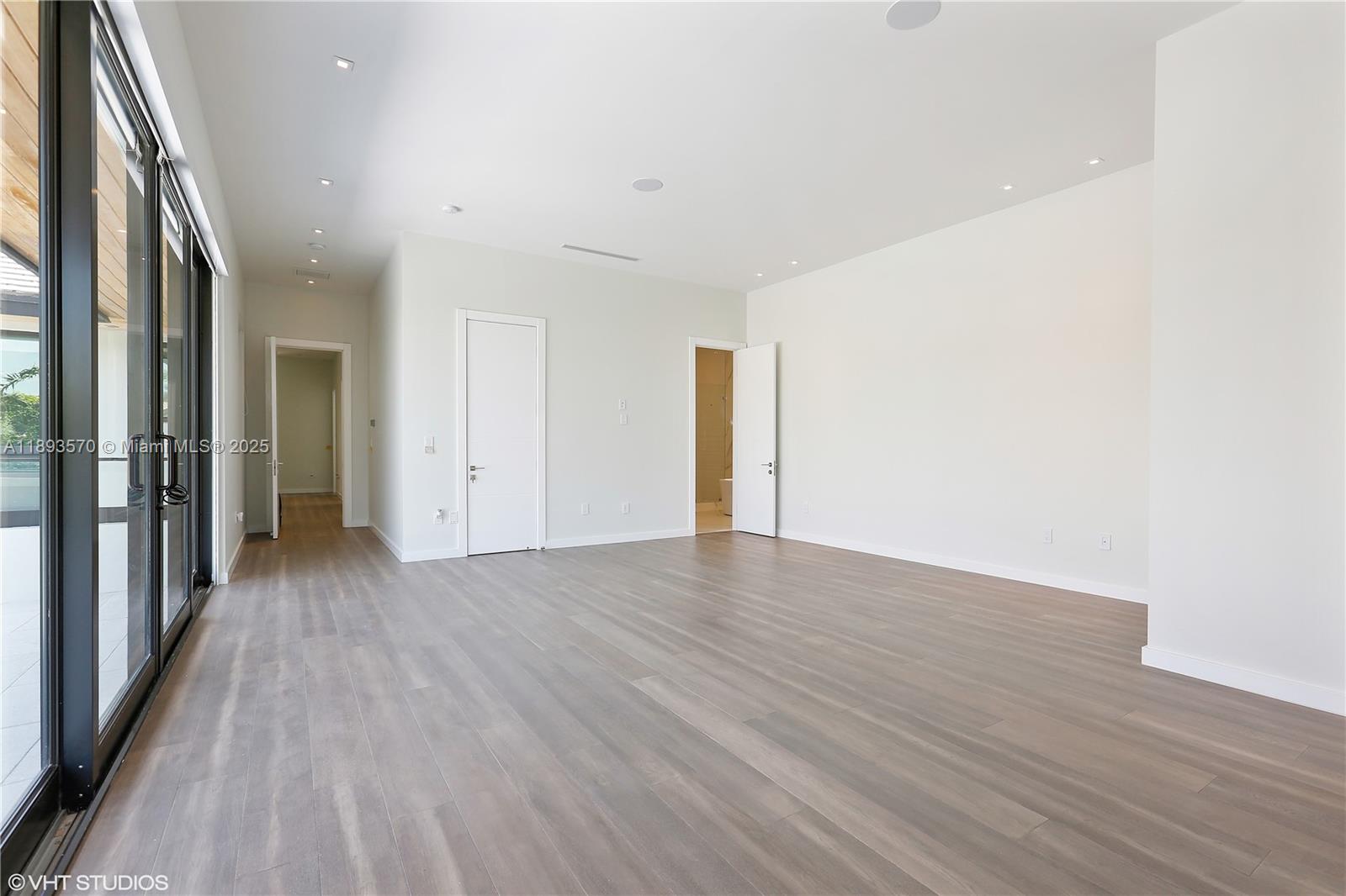 7015 Mira Flores Ave Coral Gables, FL 33143 7015 Mira Flores Ave Coral Gables, FL 33143