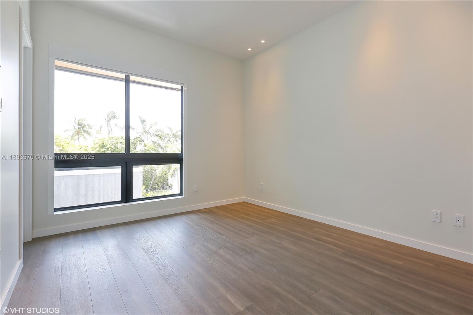 7015 Mira Flores Ave Coral Gables, FL 33143 7015 Mira Flores Ave Coral Gables, FL 33143