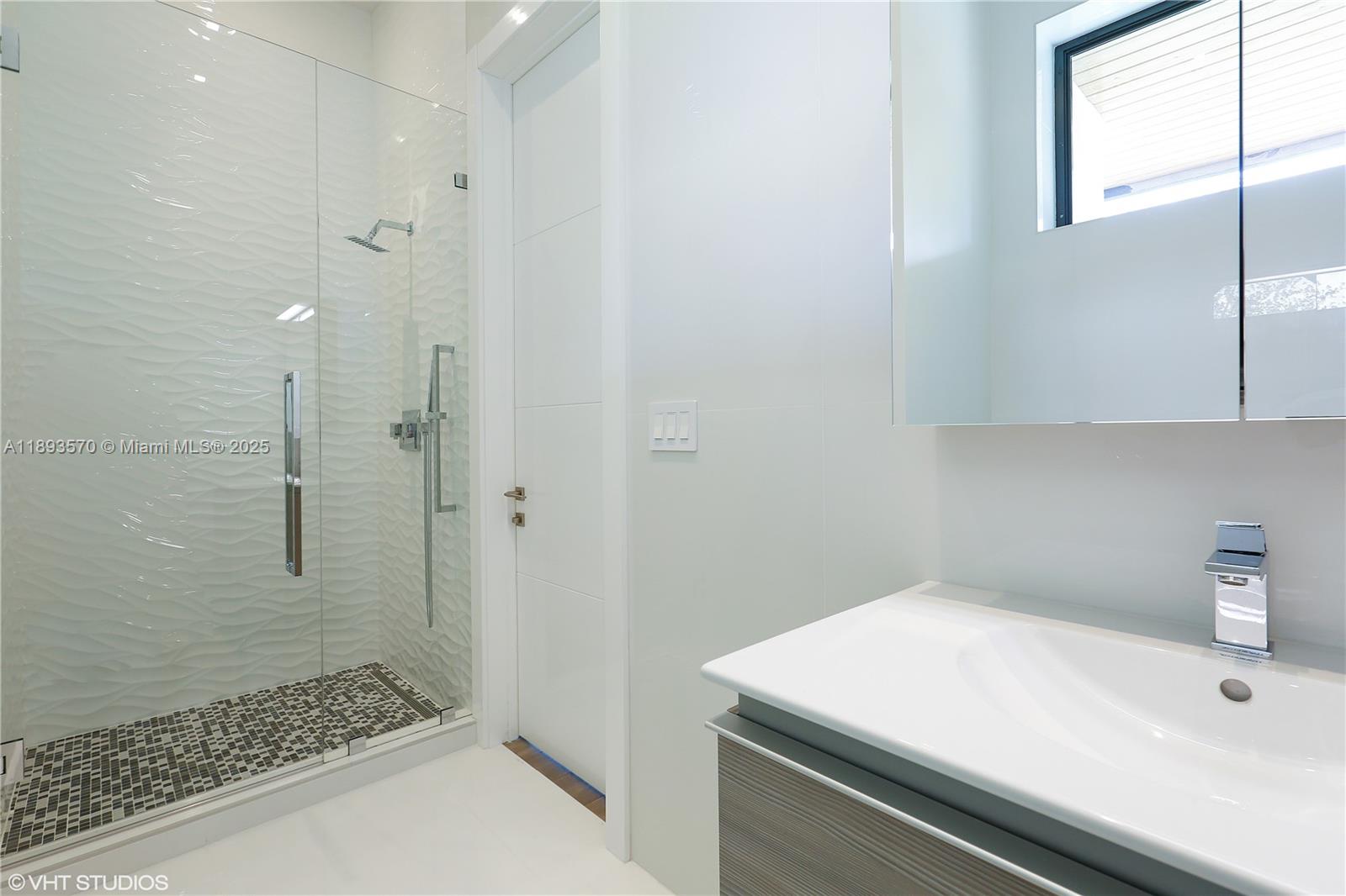 7015 Mira Flores Ave Coral Gables, FL 33143 7015 Mira Flores Ave Coral Gables, FL 33143