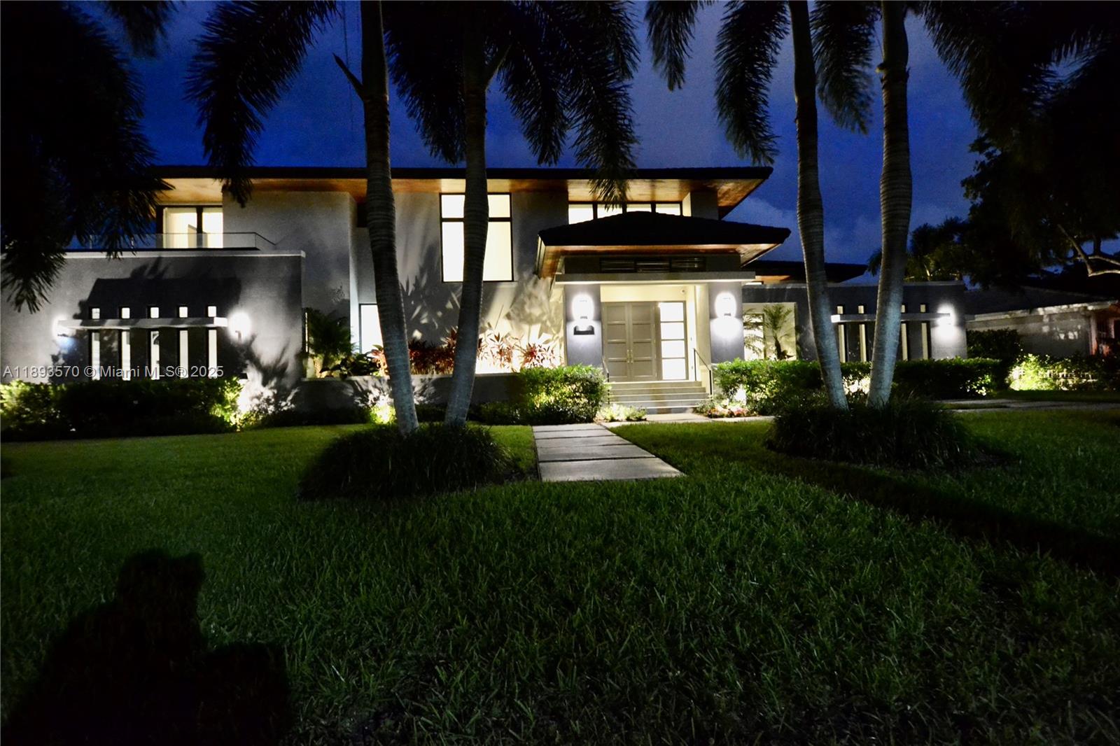 7015 Mira Flores Ave Coral Gables, FL 33143 7015 Mira Flores Ave Coral Gables, FL 33143