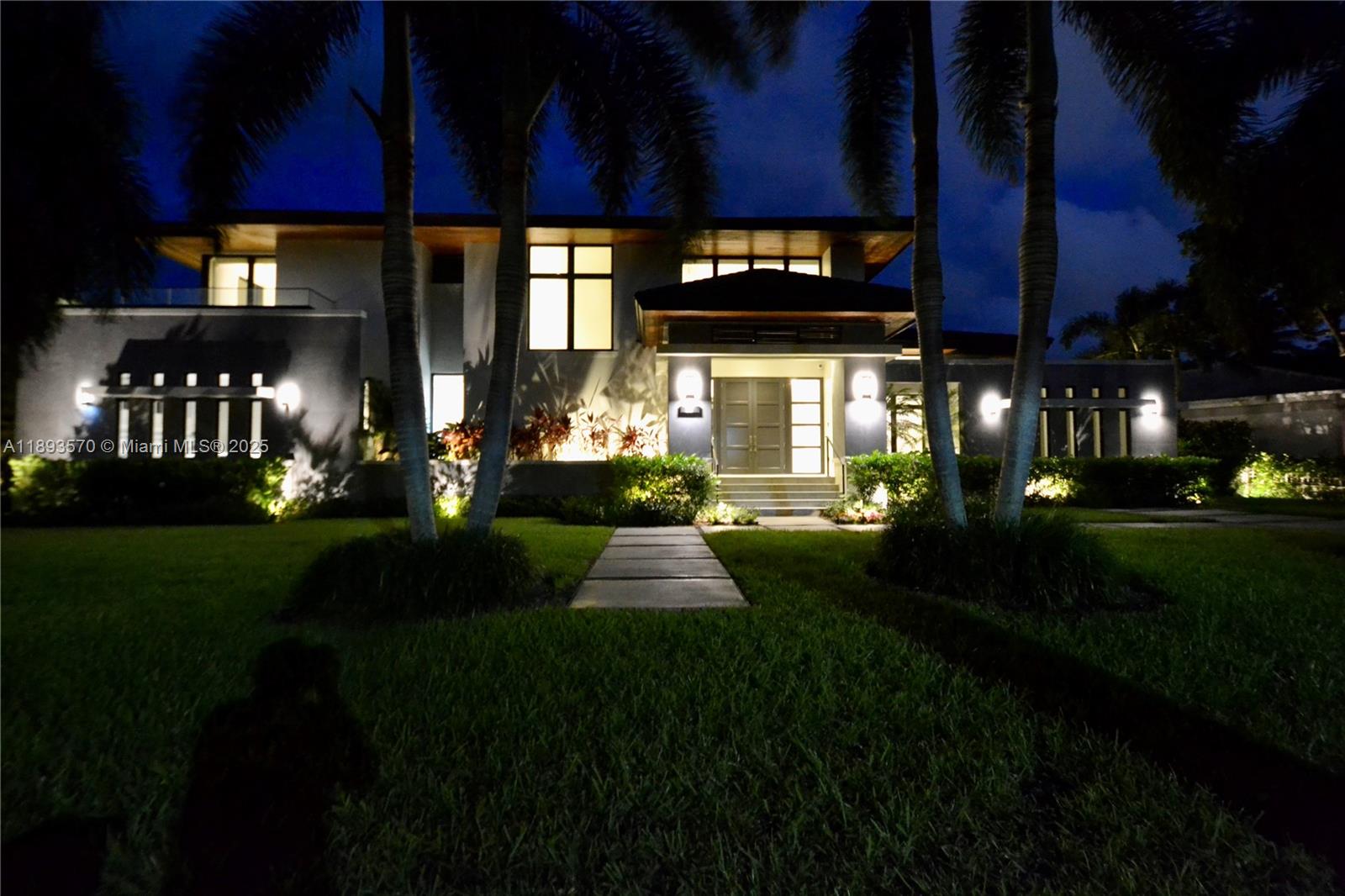 7015 Mira Flores Ave Coral Gables, FL 33143 7015 Mira Flores Ave Coral Gables, FL 33143