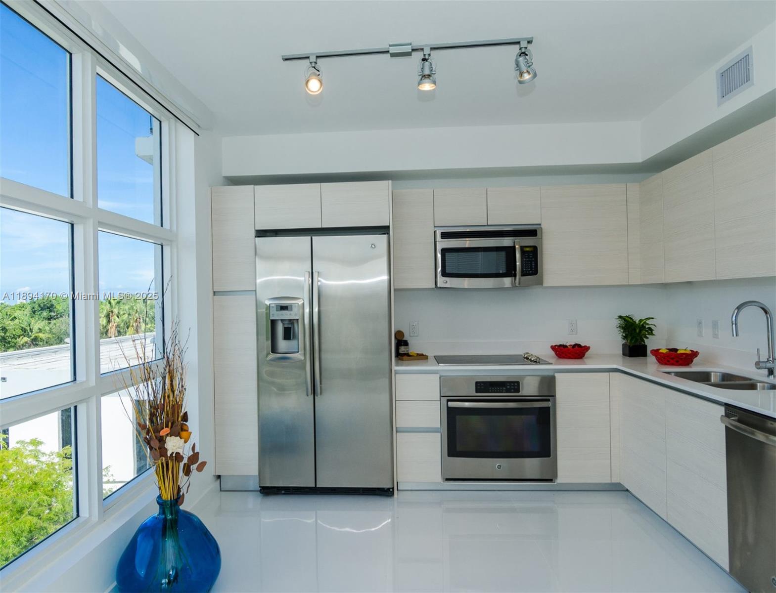 4250 Biscayne Blvd #510