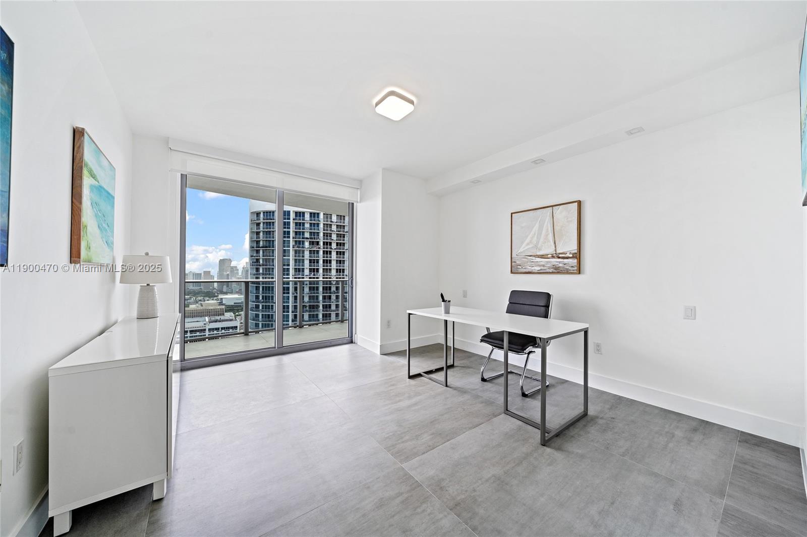 image Aria On The Bay Condo15