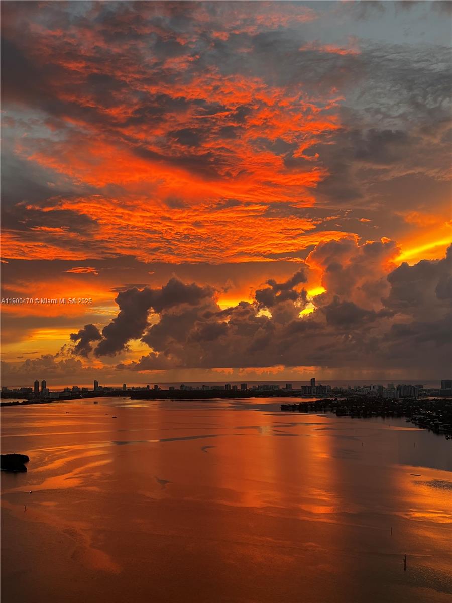 image Aria On The Bay Condo41