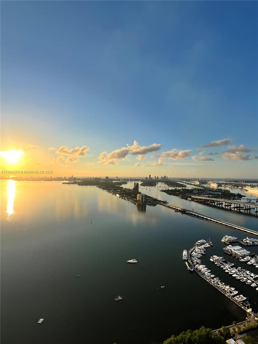 image Aria On The Bay Condo44