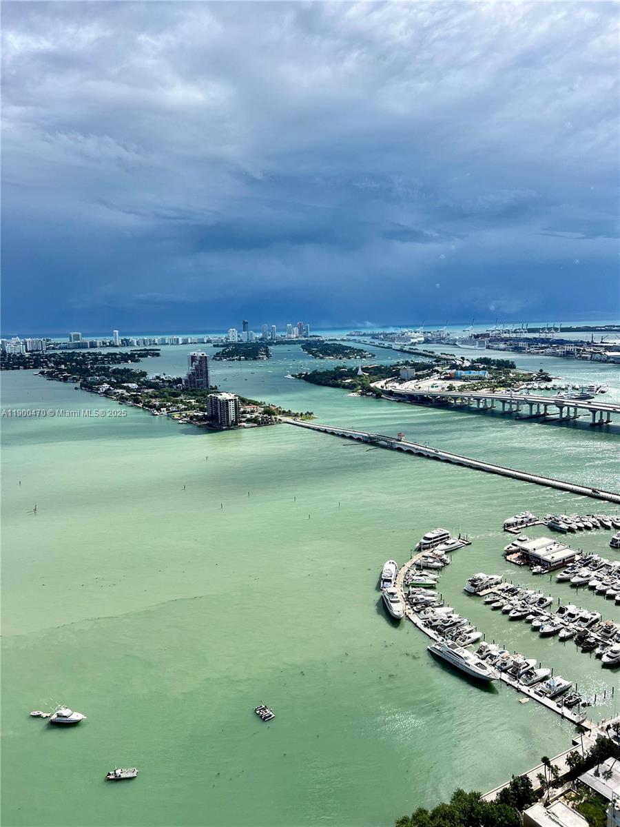 image Aria On The Bay Condo46