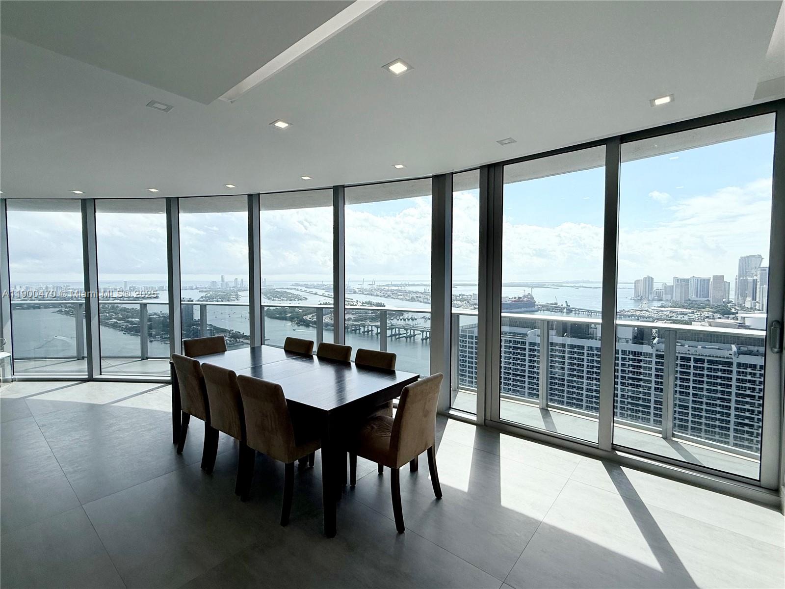 image Aria On The Bay Condo49
