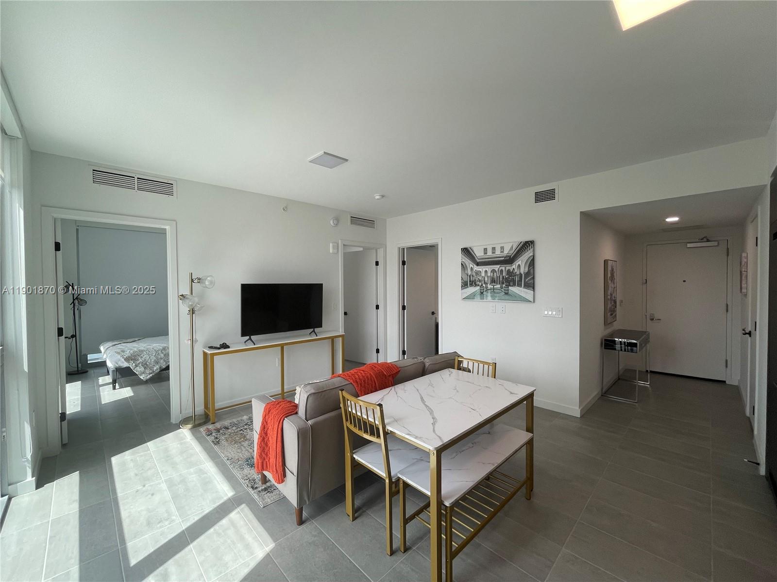 227 NE 2nd St #1606