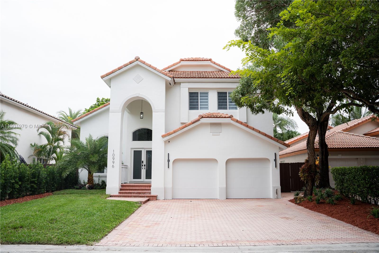 10996 NW 58th Ter