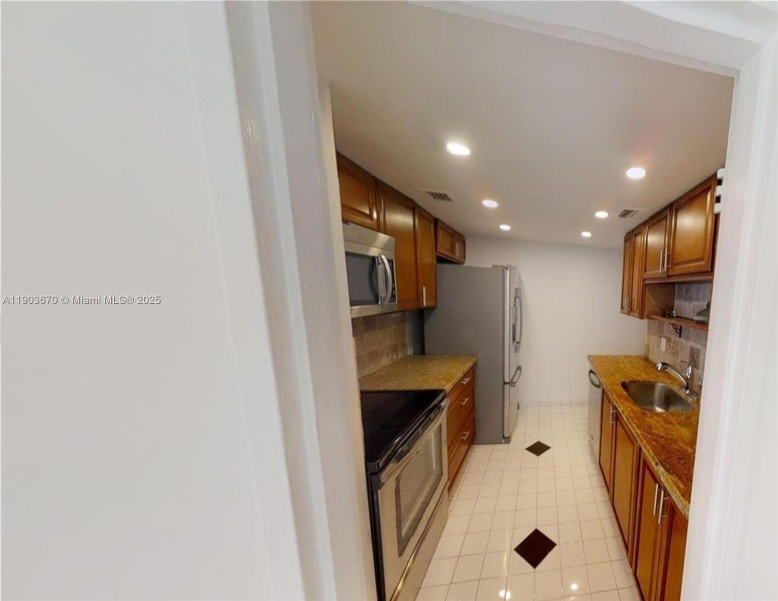 900 Bay Dr #209 Miami Beach, FL 33141