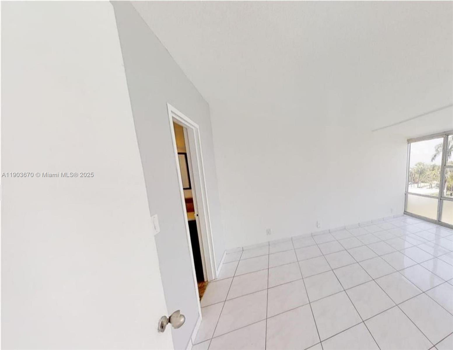 900 Bay Dr #209 Miami Beach, FL 33141