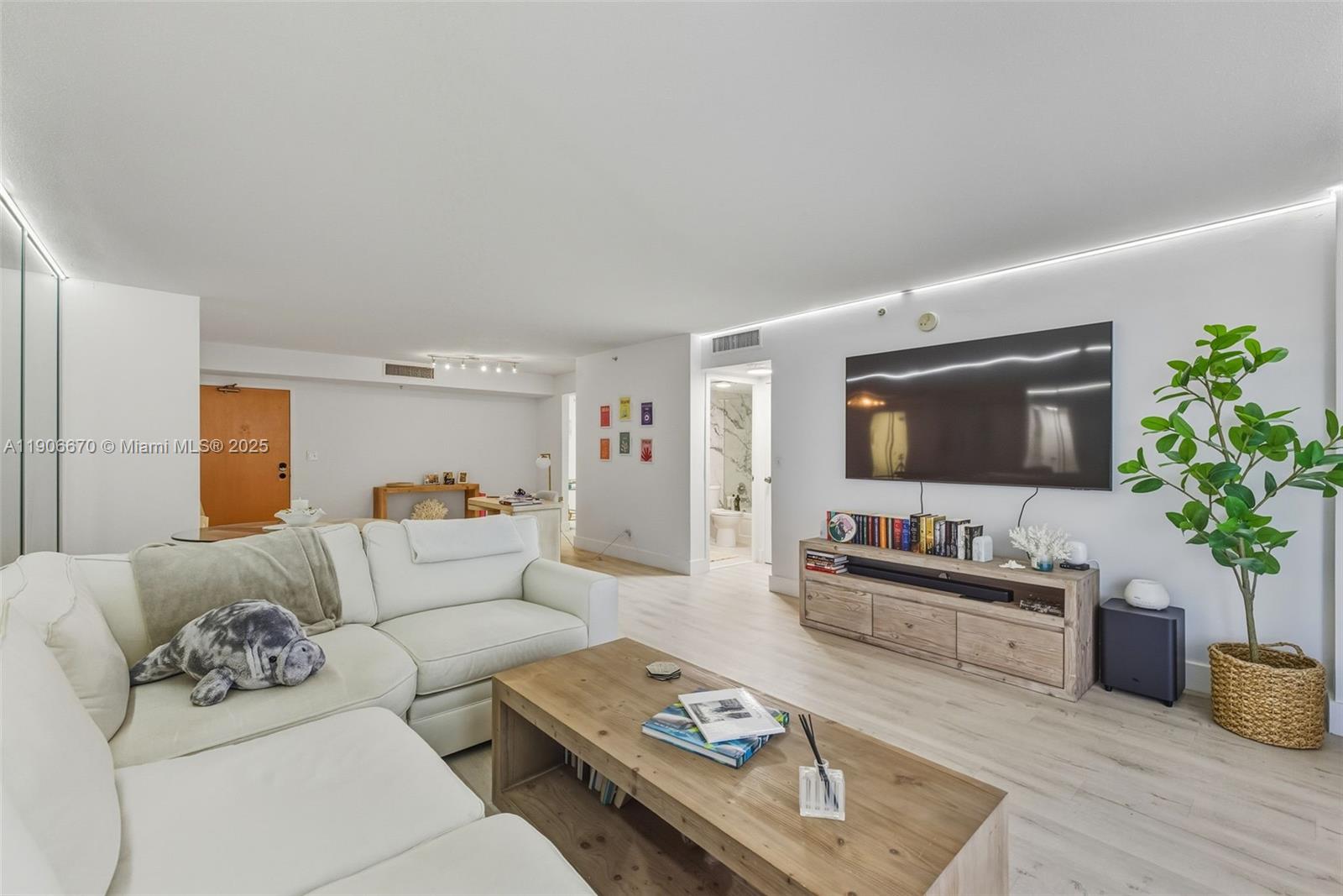 image Carlisle On The Ocean1