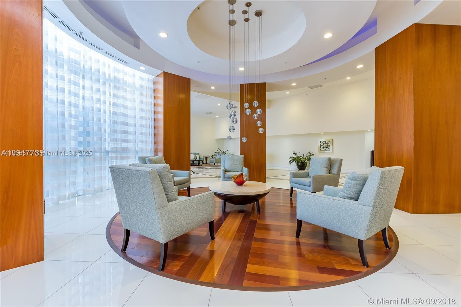 image La Gorce Palace Condo13