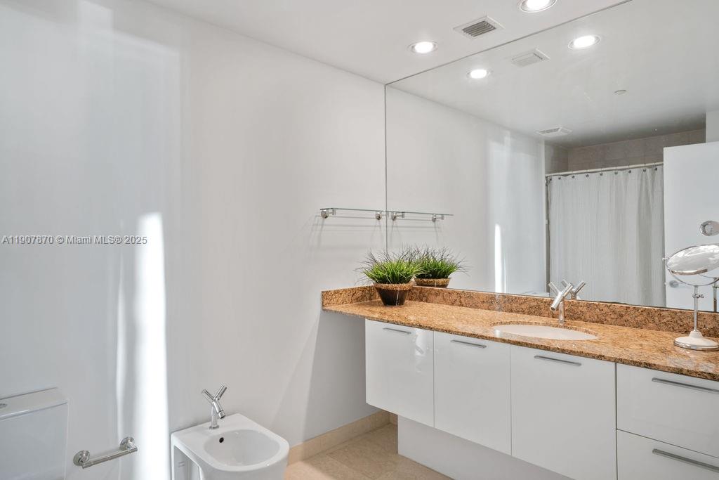 400 Alton Rd #TH-3M Miami Beach, FL 33139